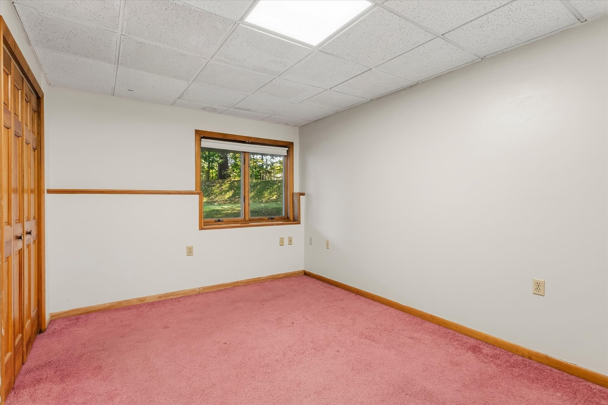 Single Family Residence at 14 Buckingham Lane, Haverhill MA 01835, photo 22 of 41