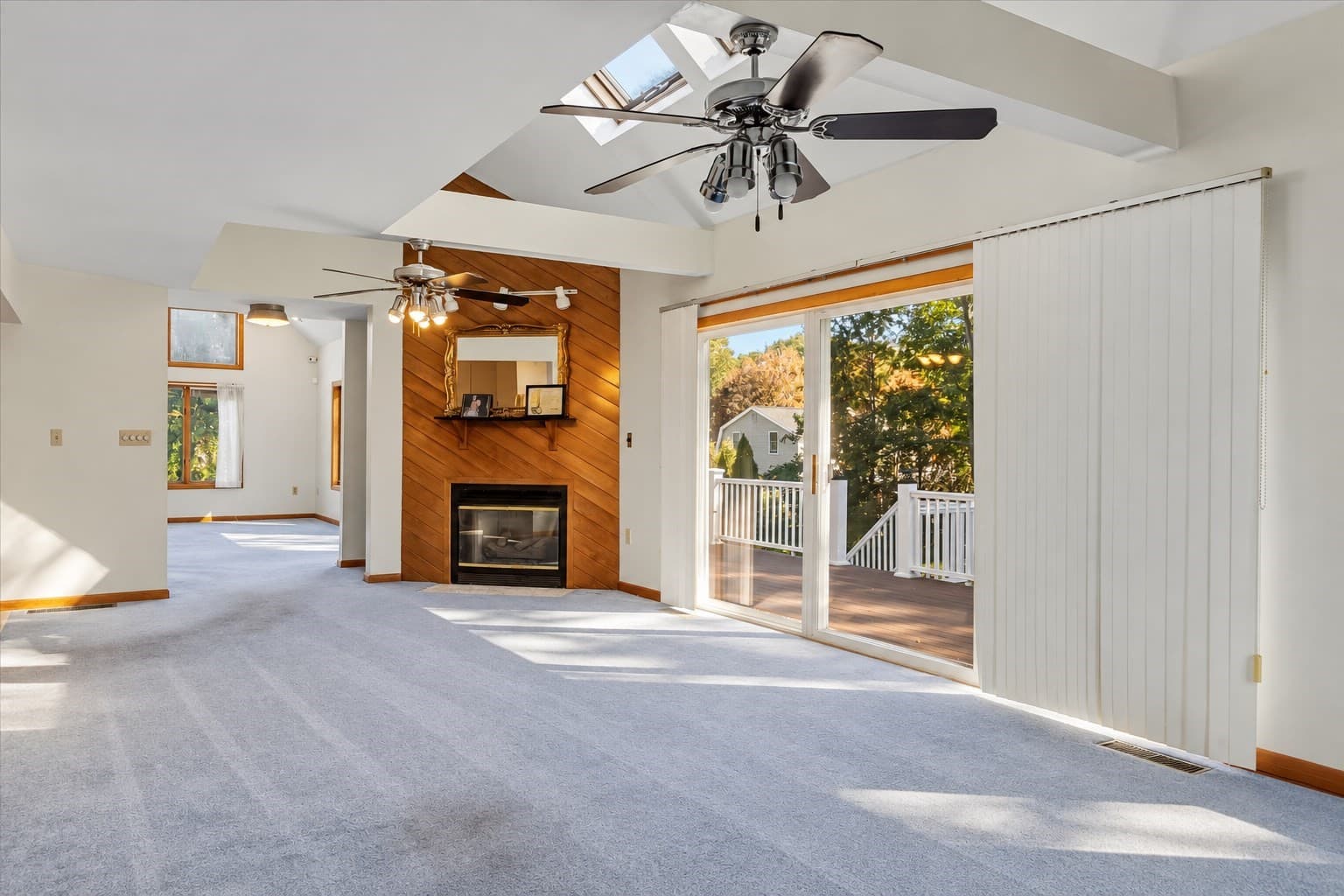 Single Family Residence at 14 Buckingham Lane, Haverhill MA 01835, photo 3 of 41