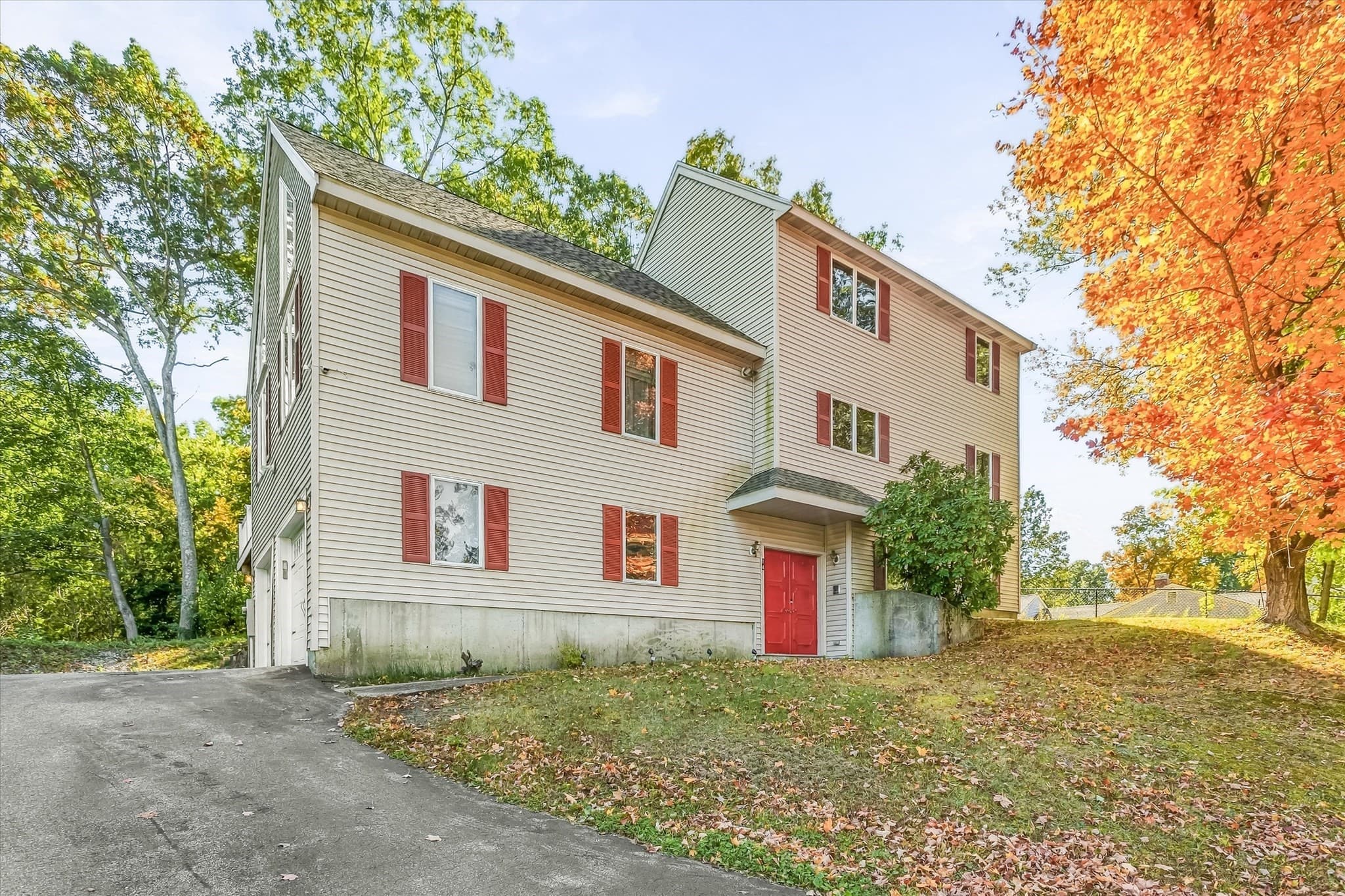 Single Family Residence at 14 Buckingham Lane, Haverhill MA 01835, photo 37 of 41