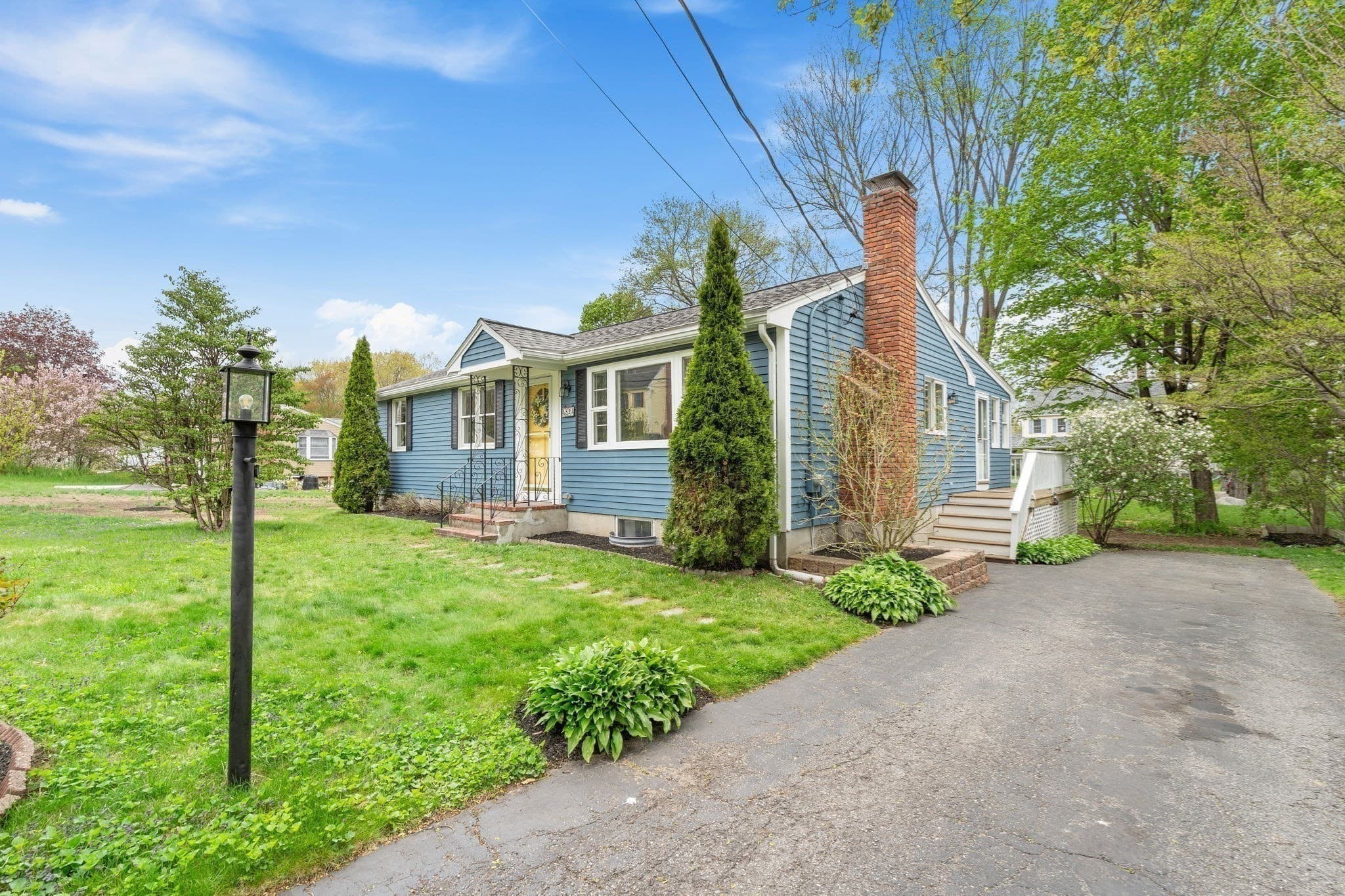 82 Edsel Road, Littleton MA 01460