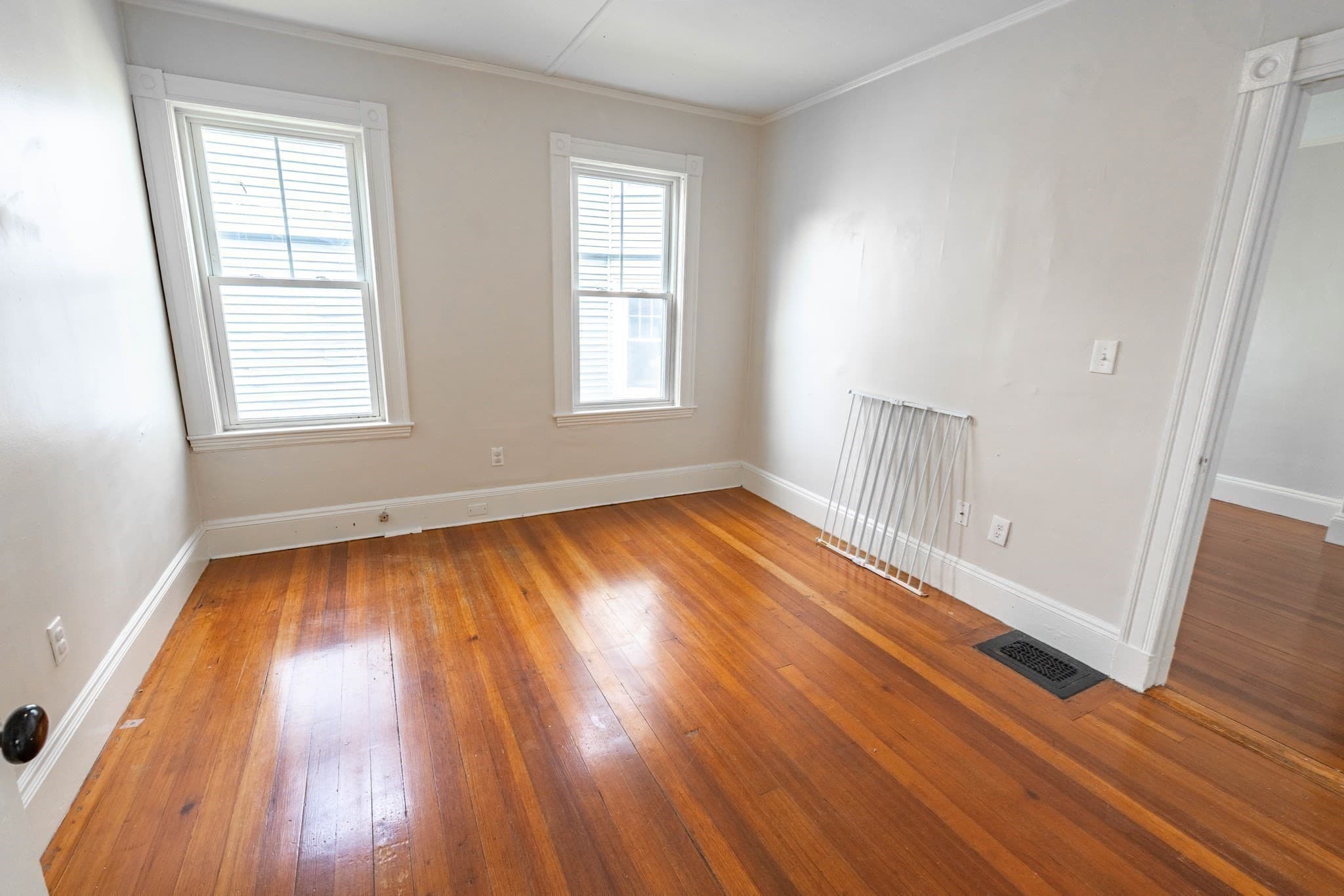 2 Family - 2 Units Up/Down at 257 Waverley St, Belmont MA 02478, photo 13 of 34