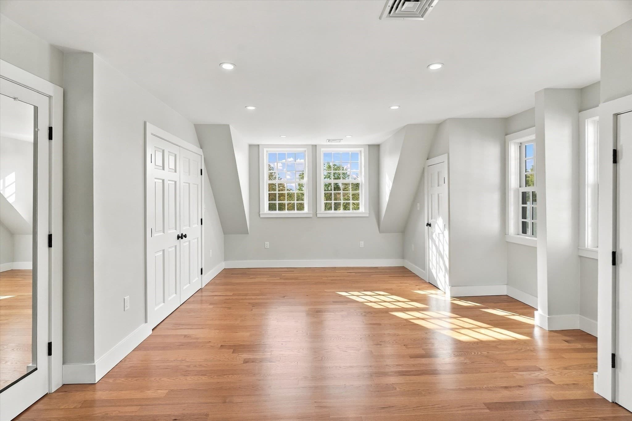 Single Family Residence at 1 Ancient Rubbly Way, Beverly MA 01915, photo 29 of 42
