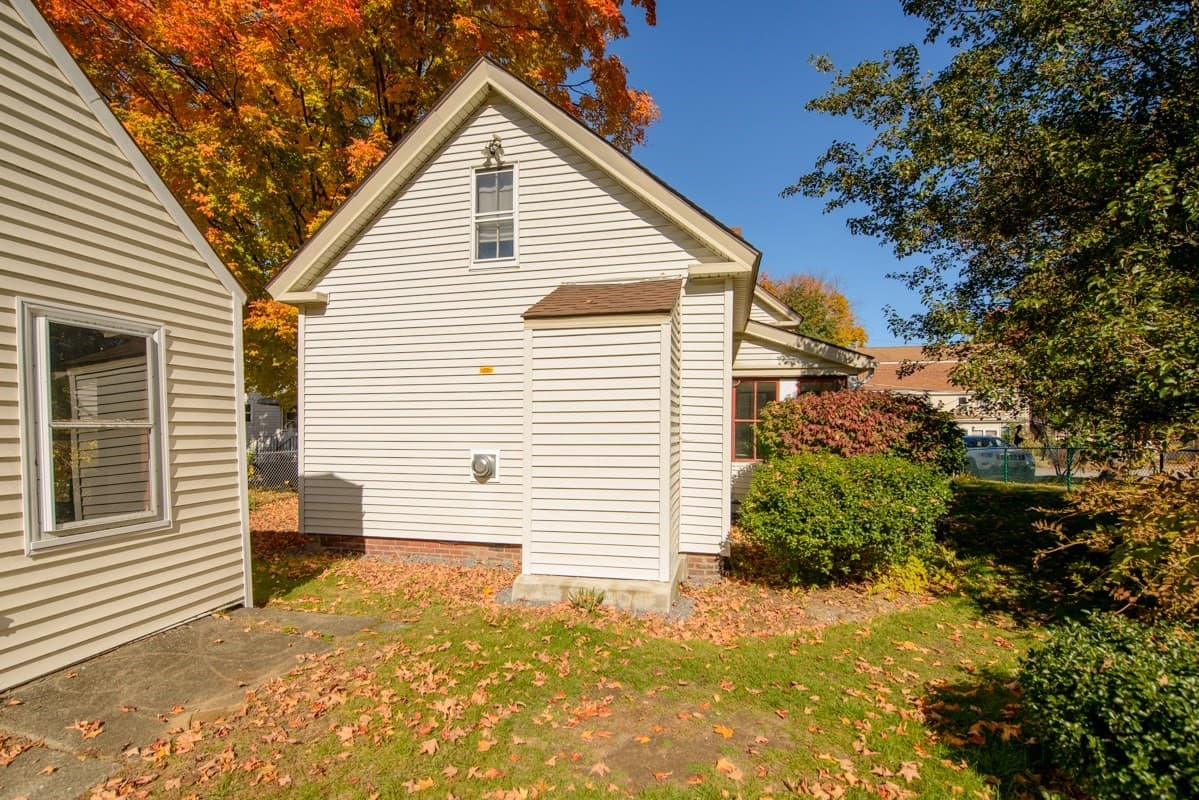 Single Family Residence at 3 Fletcher St, Ayer MA 01432, photo 2 of 30