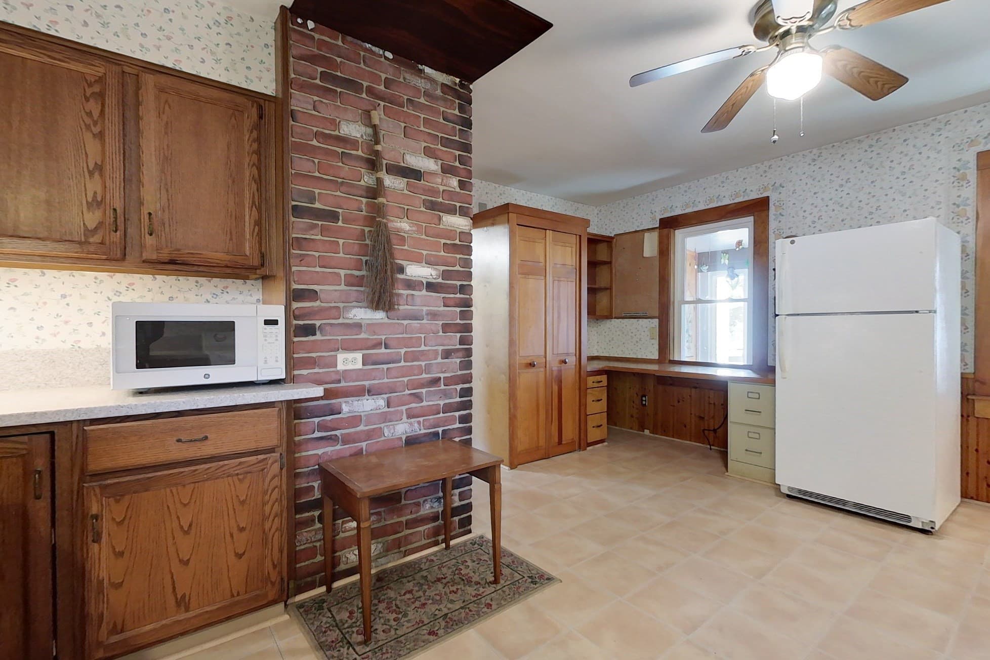 Single Family Residence at 3 Fletcher St, Ayer MA 01432, photo 5 of 30