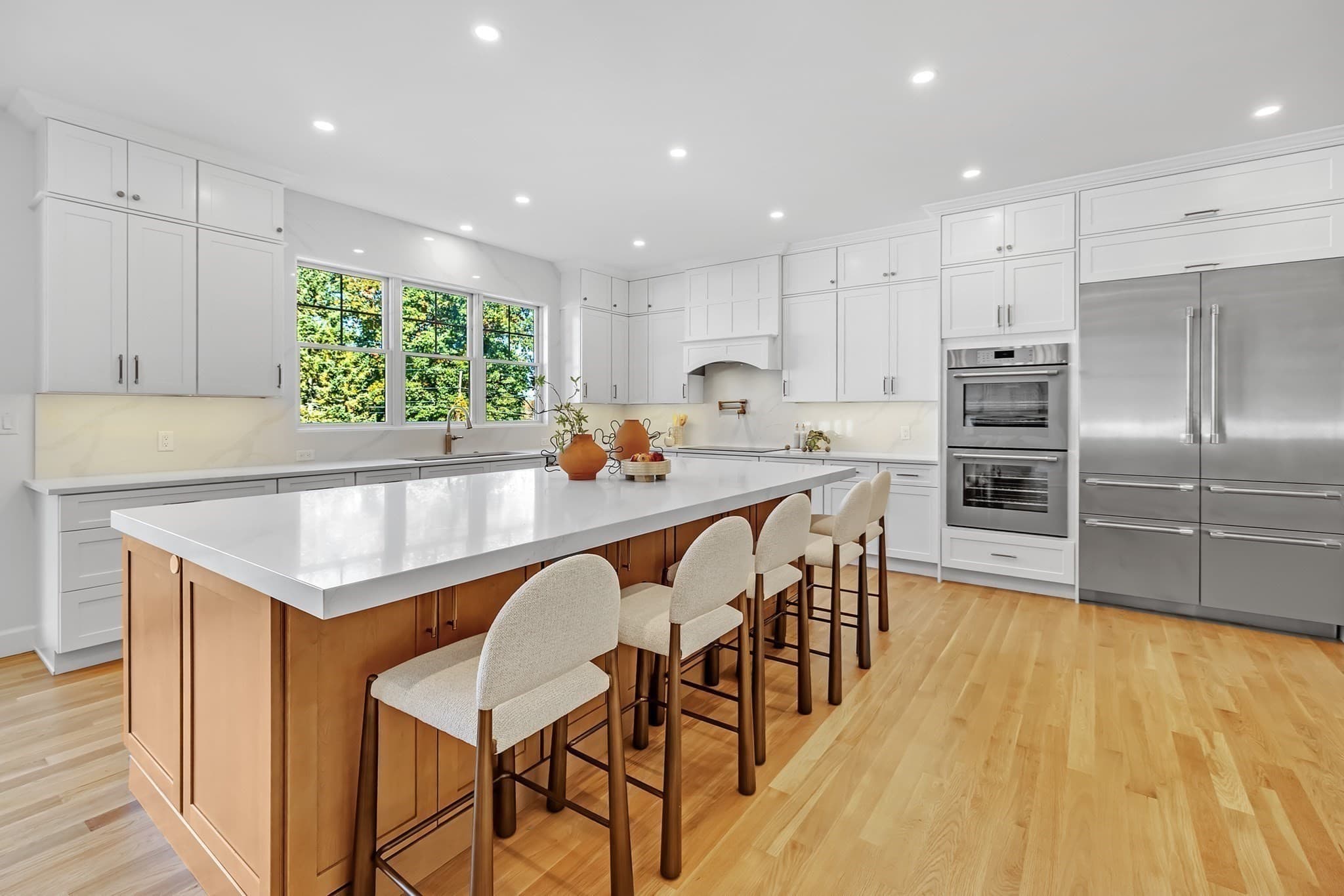 Single Family Residence at 14 Gloria Circle, Burlington MA 01803, photo 5 of 42