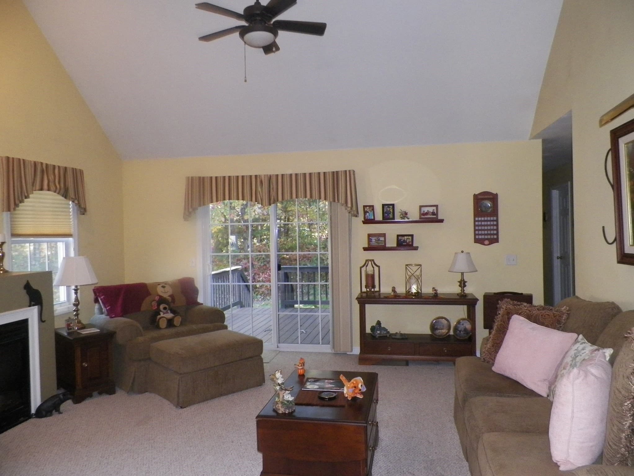 Condominium at 12 Kyle Hunter Circle # 12, Rutland MA 01543, photo 4 of 11