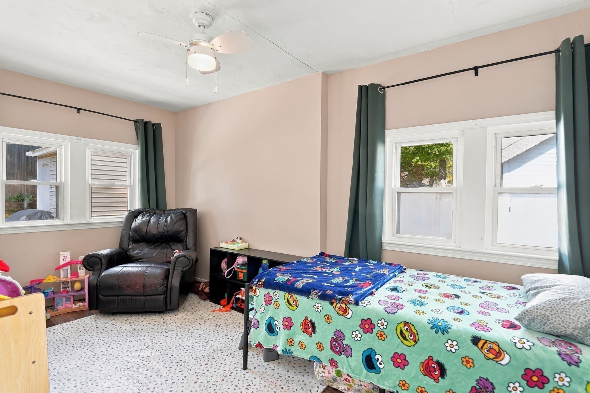 Single Family Residence at 165 Lake Shore Drive, Weymouth MA 02189, photo 26 of 42