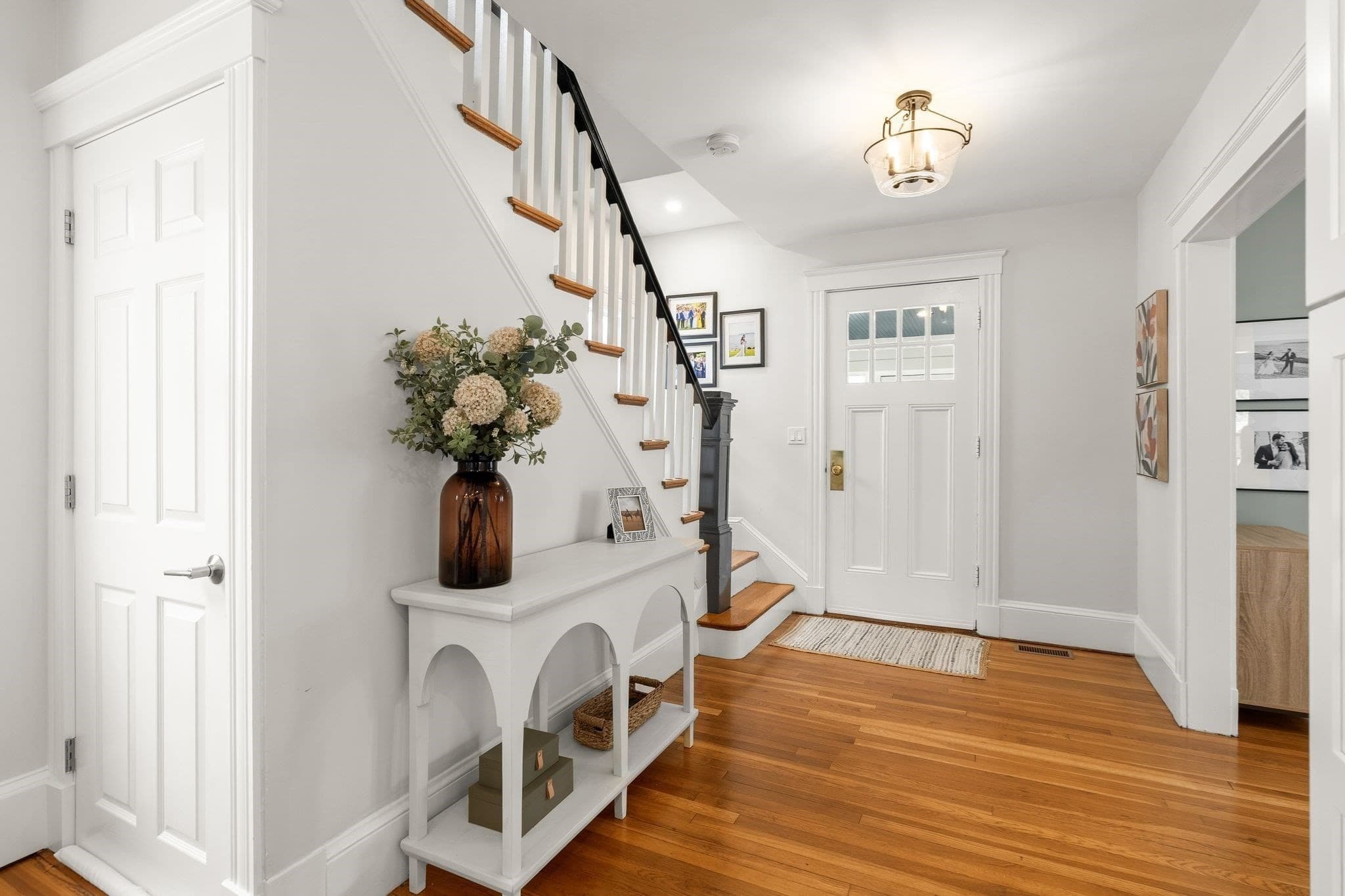 Single Family Residence at 10 Nahanton Ave, Milton MA 02186, photo 5 of 39