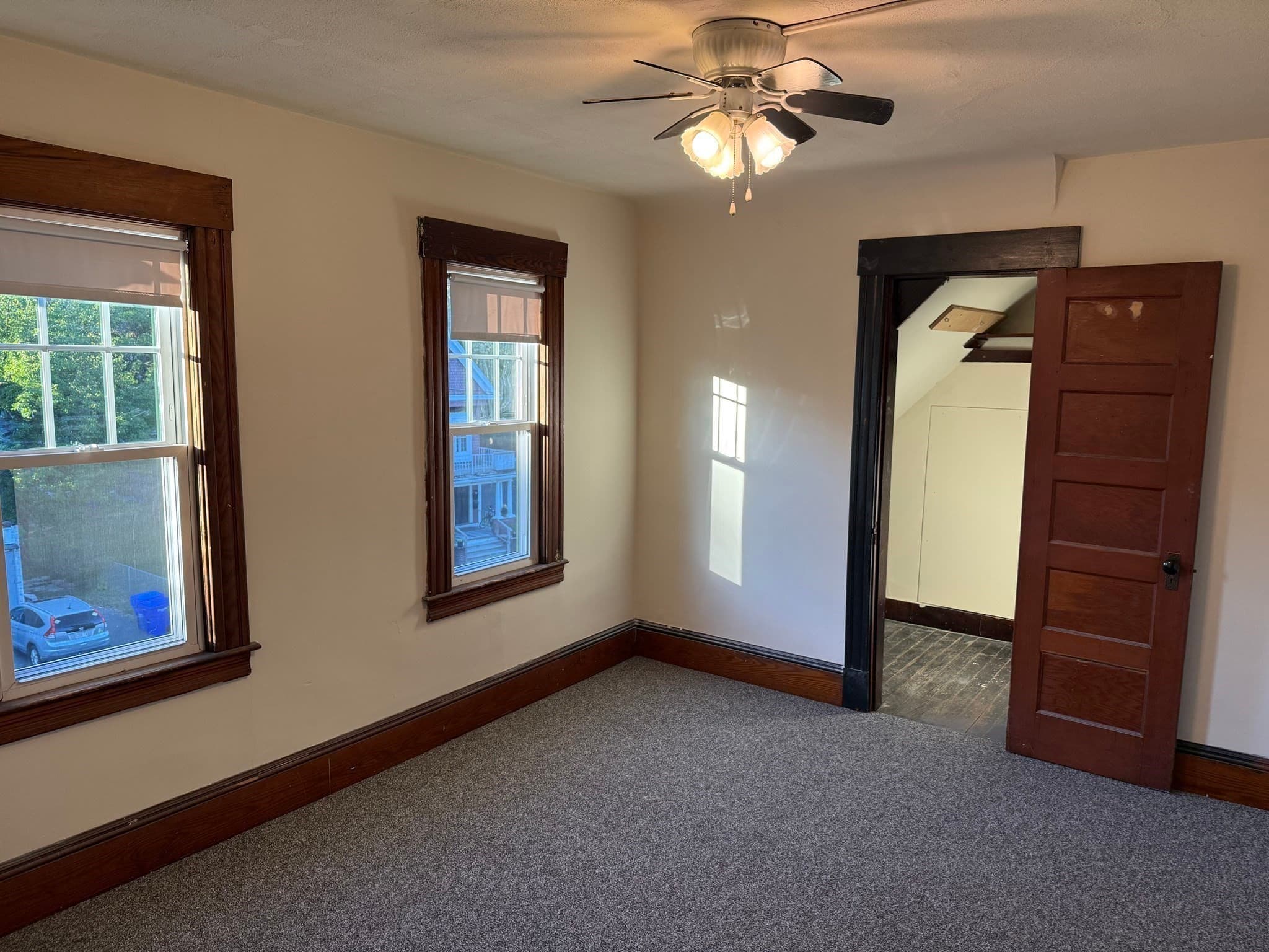 Attached (Townhouse/Rowhouse/Duplex) at 5 Rupert St, Springfield MA 01108, photo 10 of 12