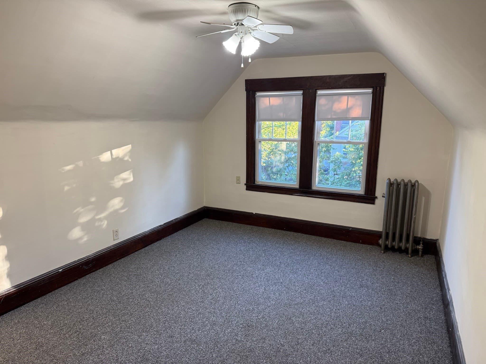 Attached (Townhouse/Rowhouse/Duplex) at 5 Rupert St, Springfield MA 01108, photo 11 of 12