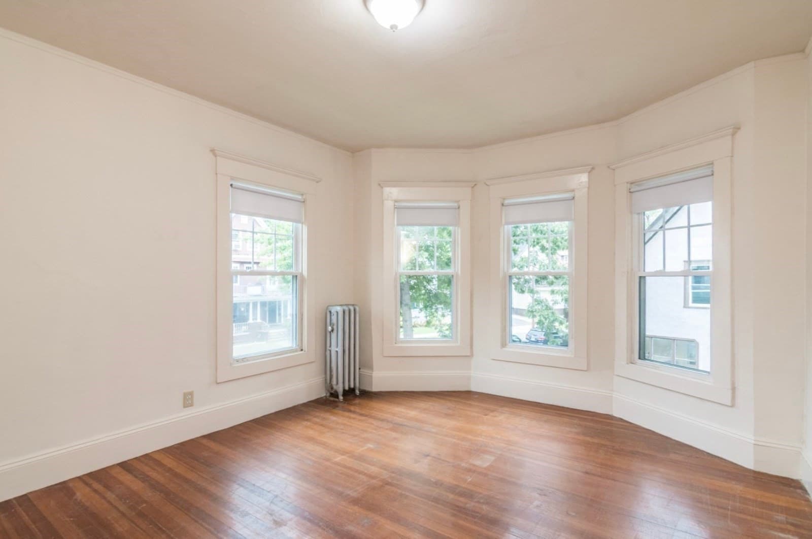 Attached (Townhouse/Rowhouse/Duplex) at 5 Rupert St, Springfield MA 01108, photo 8 of 12