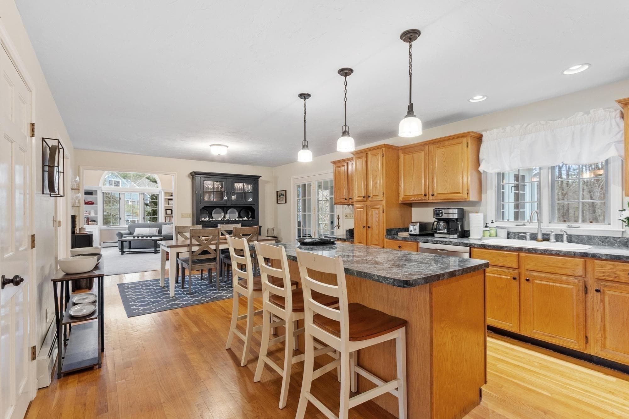 Single Family Residence at 4 Brookside Ln, Sterling MA 01564, photo 3 of 38