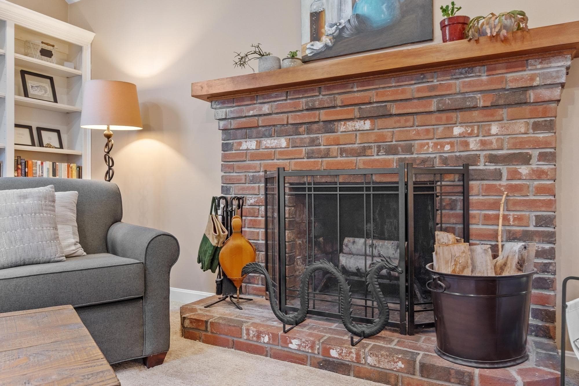 Single Family Residence at 4 Brookside Ln, Sterling MA 01564, photo 9 of 38