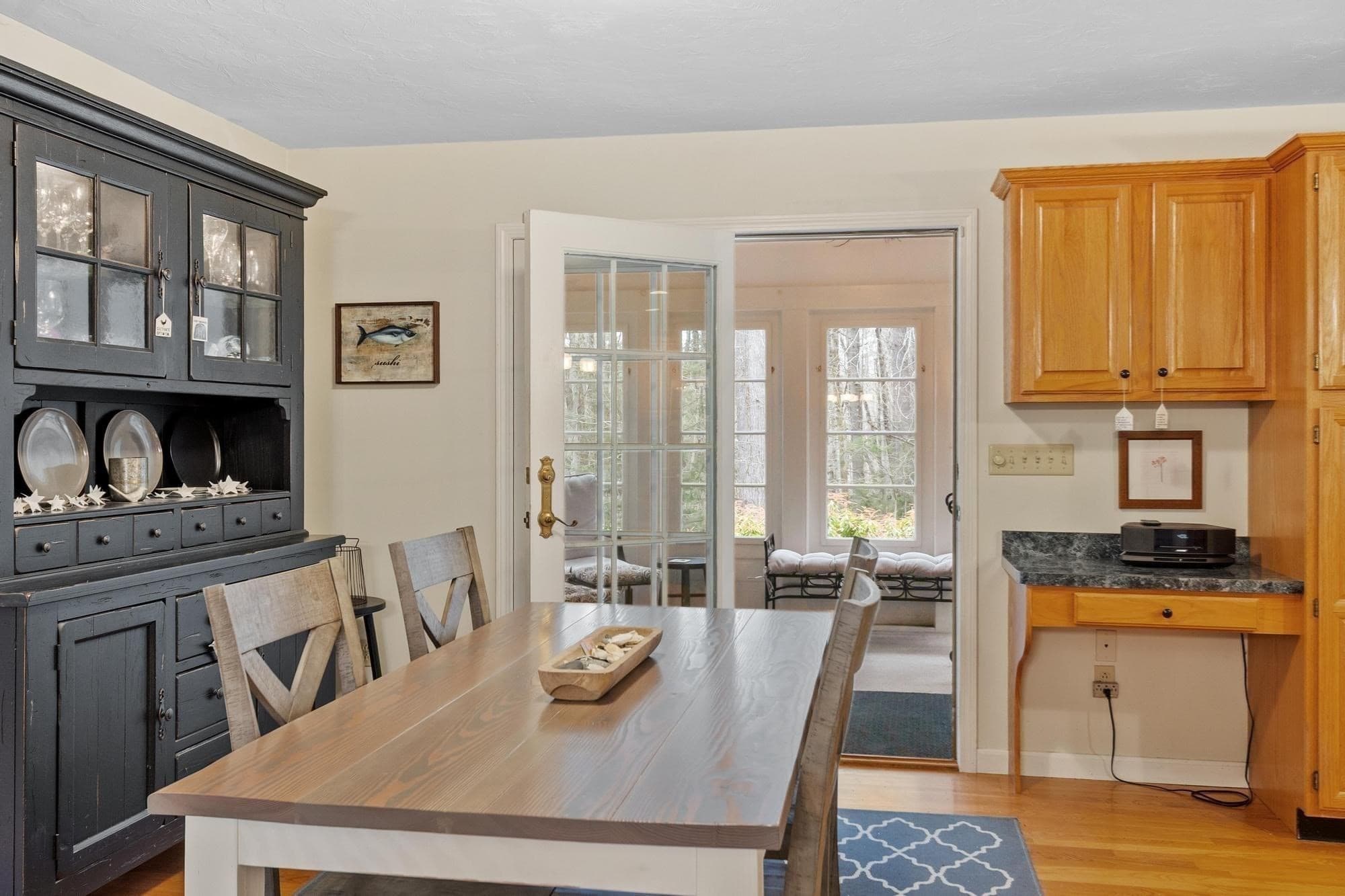 Single Family Residence at 4 Brookside Ln, Sterling MA 01564, photo 15 of 38