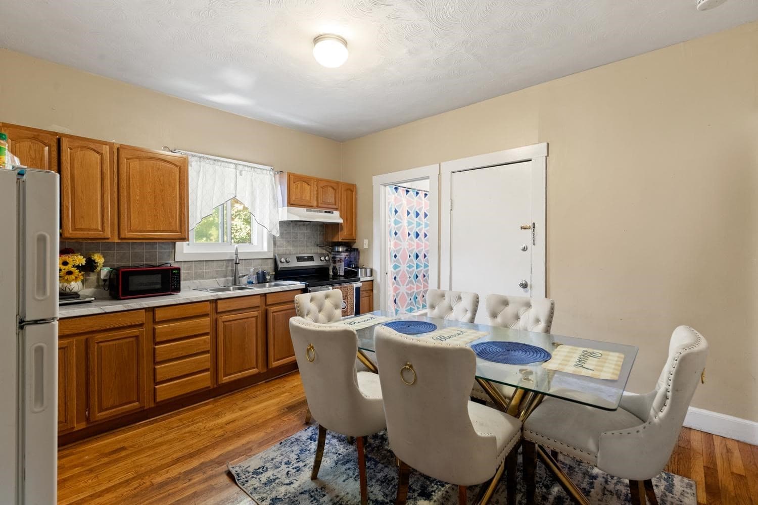 3 Family at 11 Hutchinson Ct, Lynn MA 01902, photo 27 of 36