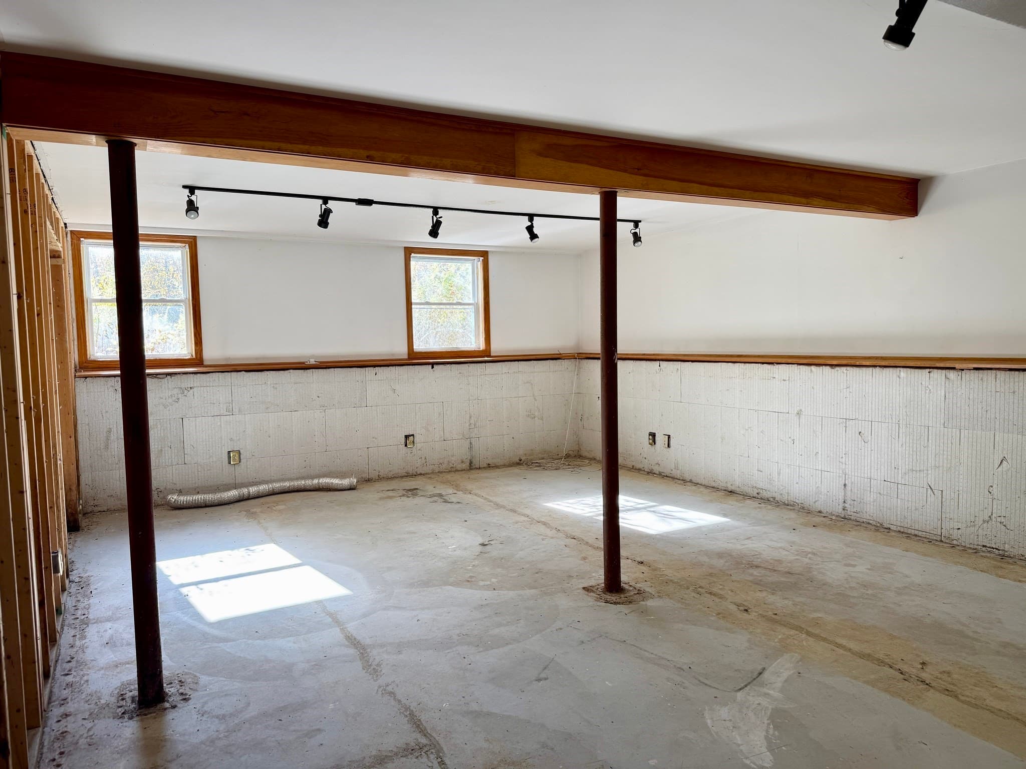 Single Family Residence at 140 French King Highway, Greenfield MA 01301, photo 17 of 27
