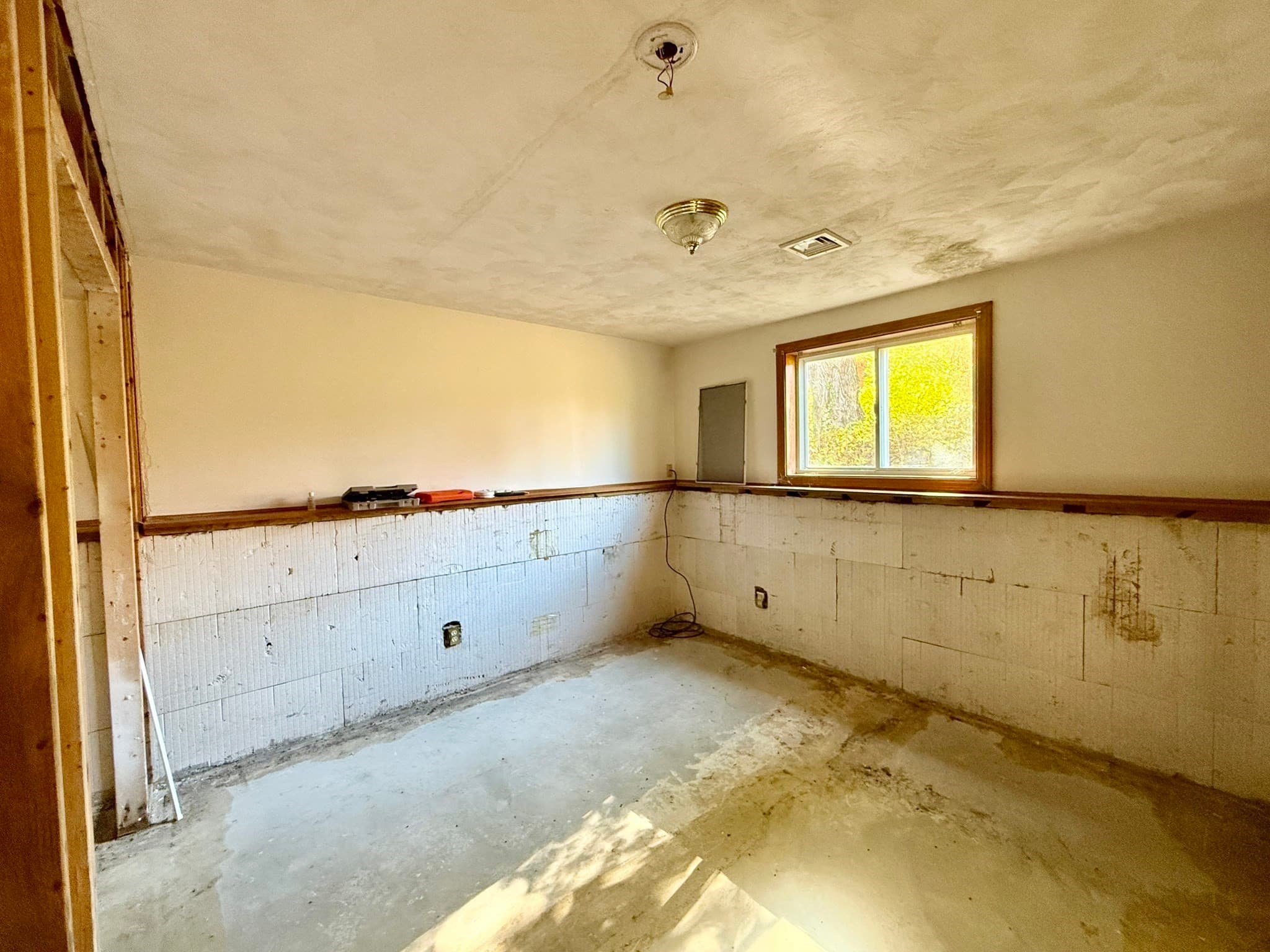 Single Family Residence at 140 French King Highway, Greenfield MA 01301, photo 24 of 27