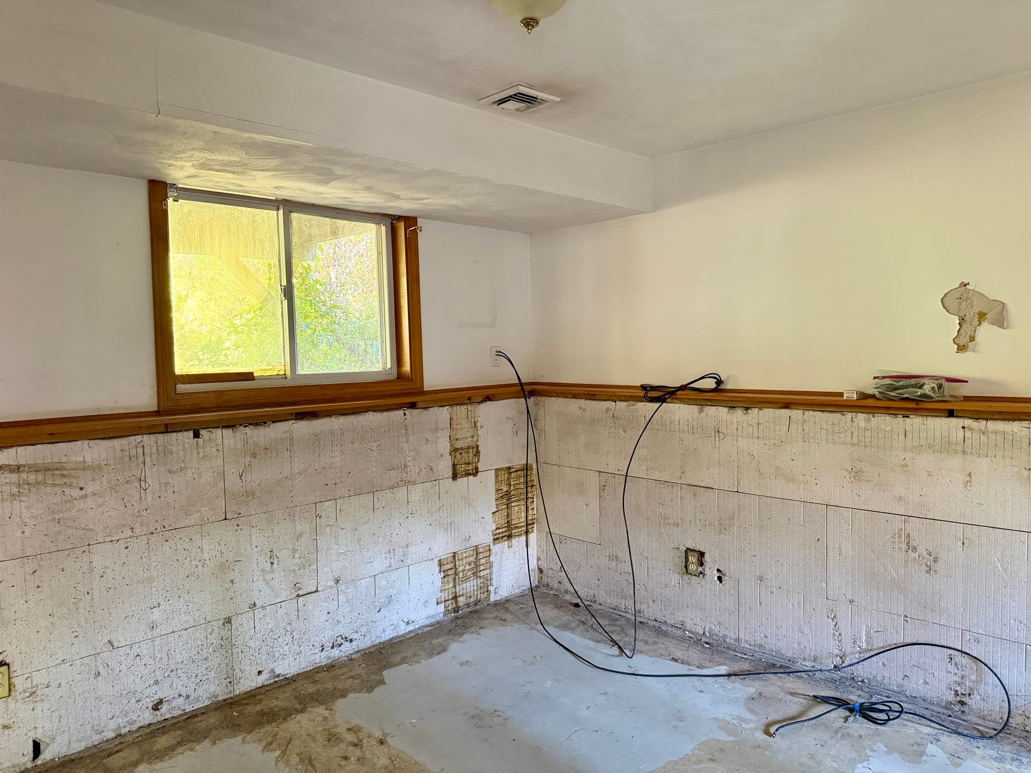 Single Family Residence at 140 French King Highway, Greenfield MA 01301, photo 15 of 27