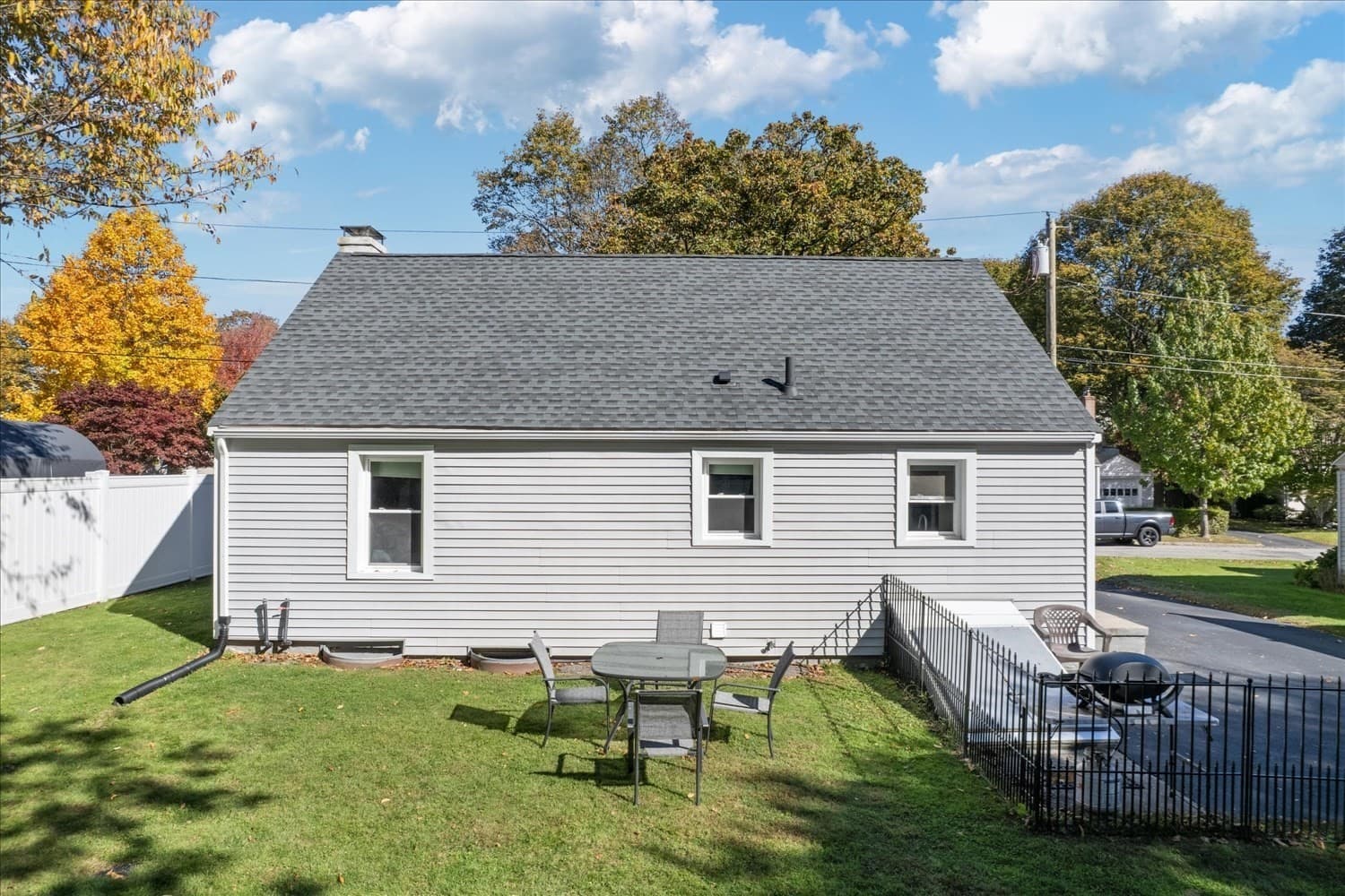 Single Family Residence at 30 Calumet Ave., Worcester MA 01606, photo 6 of 32
