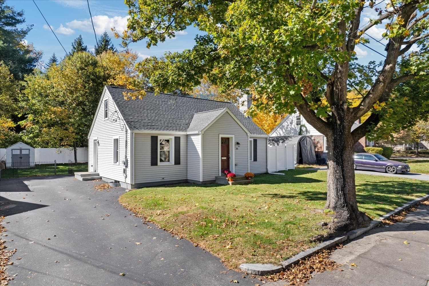 Single Family Residence at 30 Calumet Ave., Worcester MA 01606, photo 3 of 32