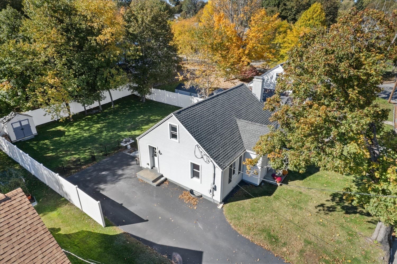 Single Family Residence at 30 Calumet Ave., Worcester MA 01606, photo 5 of 32