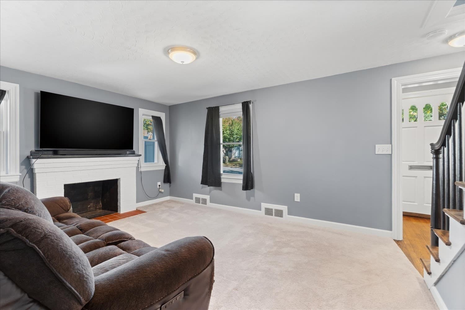 Single Family Residence at 30 Calumet Ave., Worcester MA 01606, photo 9 of 32