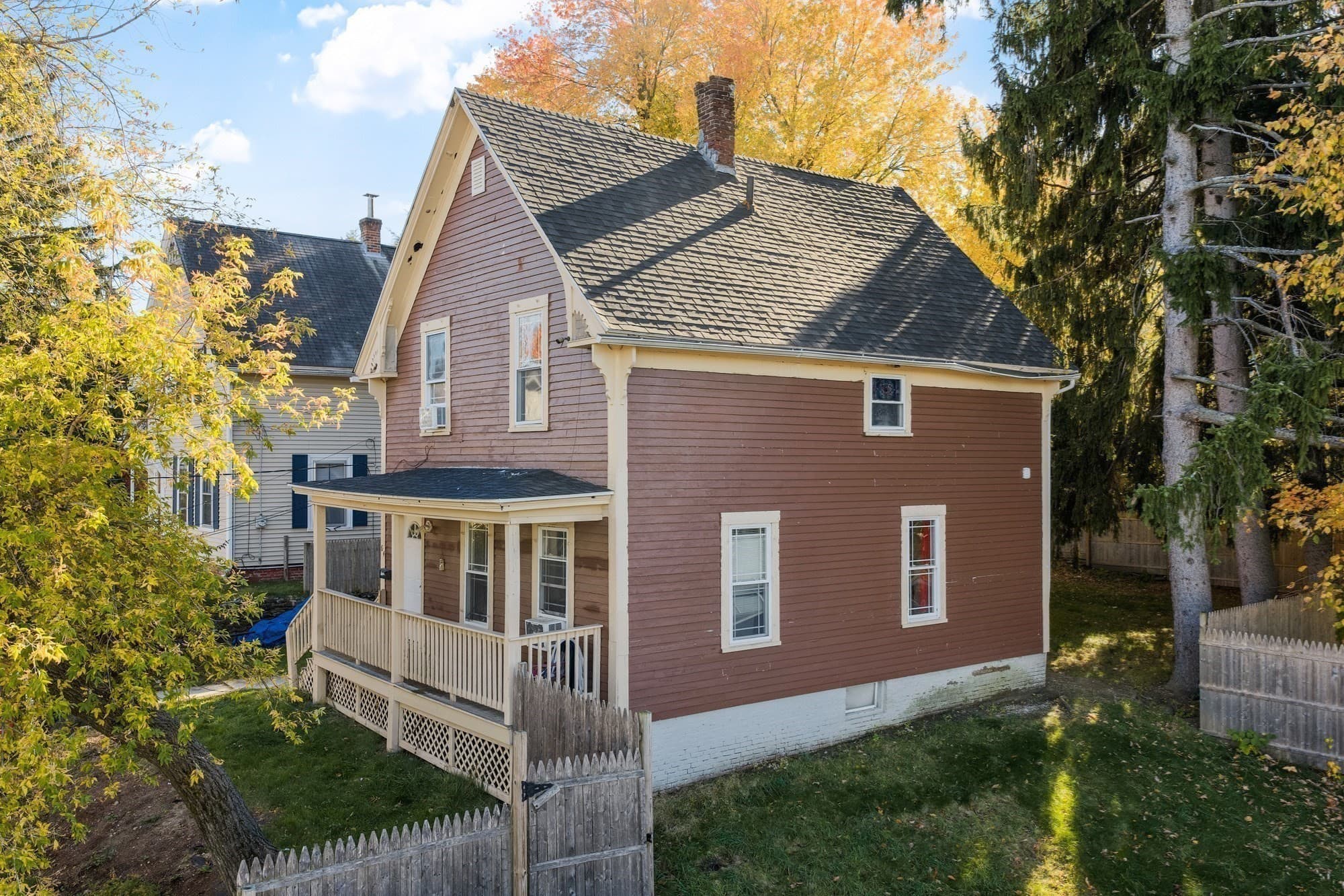 Single Family Residence at 64 Albee St, Fitchburg MA 01420, photo 2 of 24