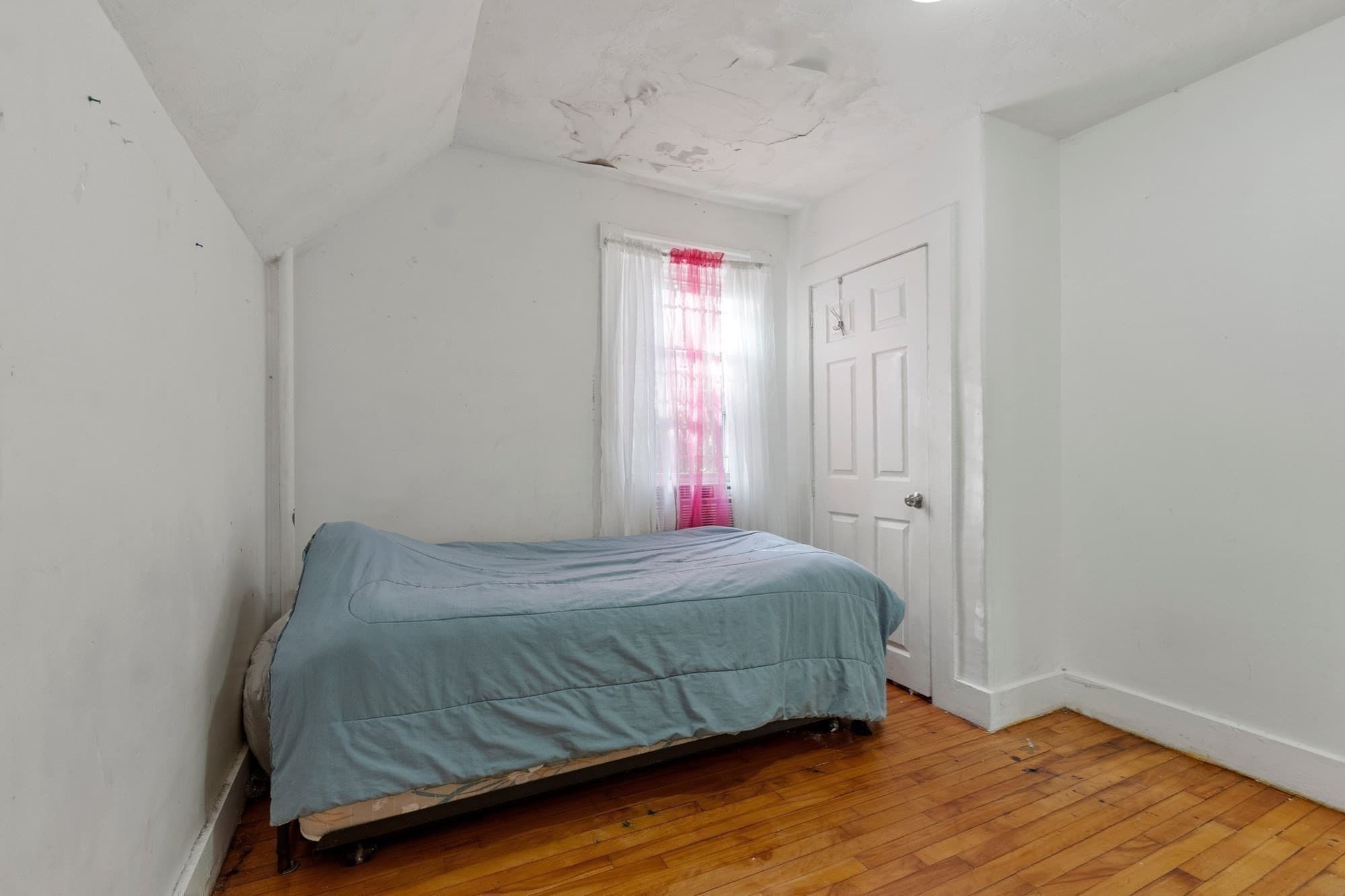 Single Family Residence at 64 Albee St, Fitchburg MA 01420, photo 17 of 24