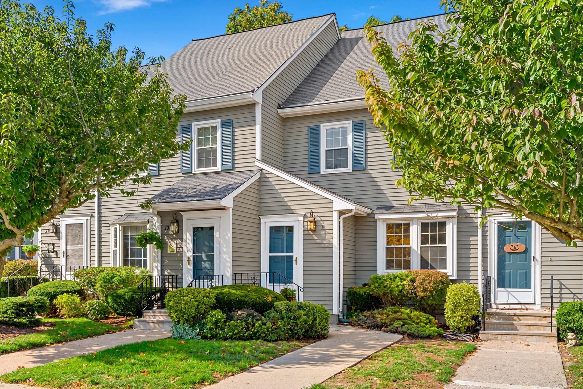 Condominium at 19 Washington Green # 19, Walpole MA 02032, photo 2 of 40