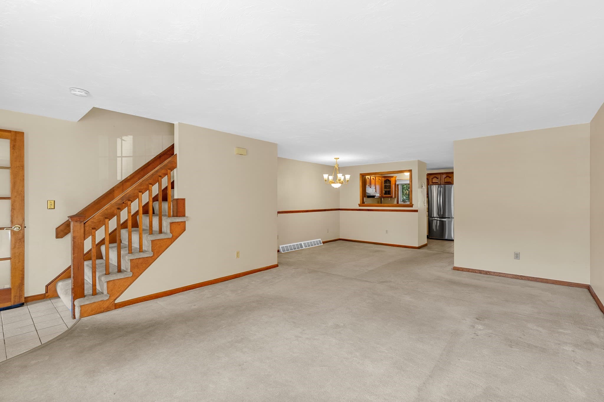 Condominium at 19 Washington Green # 19, Walpole MA 02032, photo 6 of 40