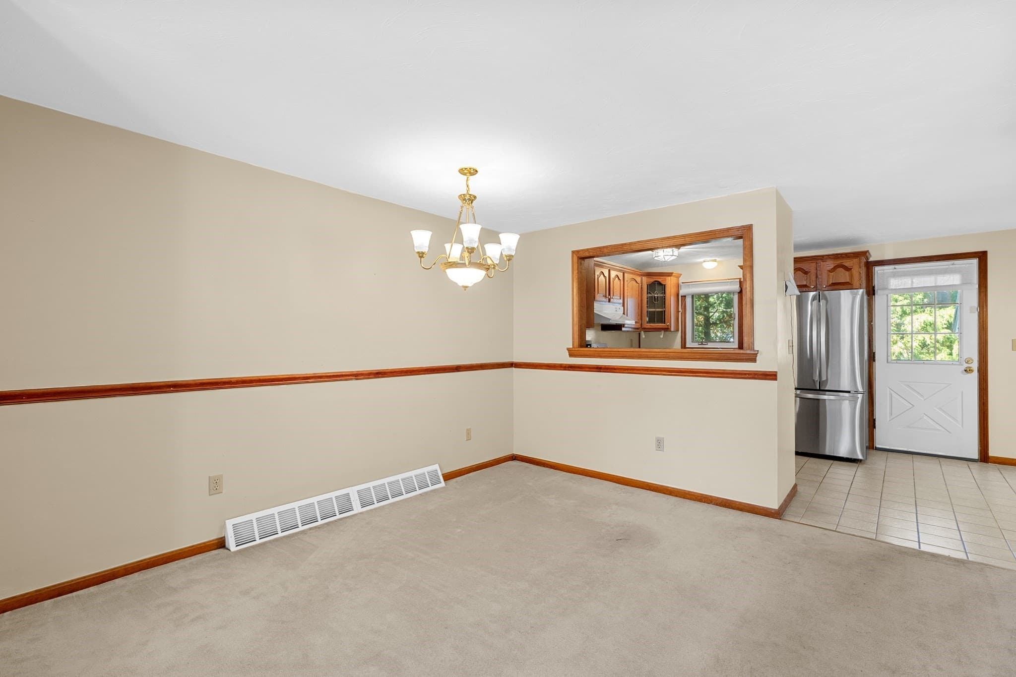 Condominium at 19 Washington Green # 19, Walpole MA 02032, photo 10 of 40