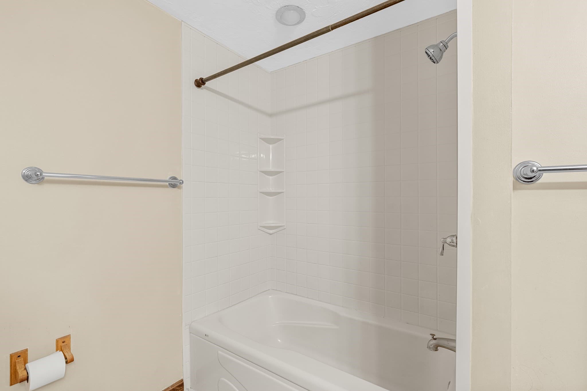 Condominium at 19 Washington Green # 19, Walpole MA 02032, photo 25 of 40