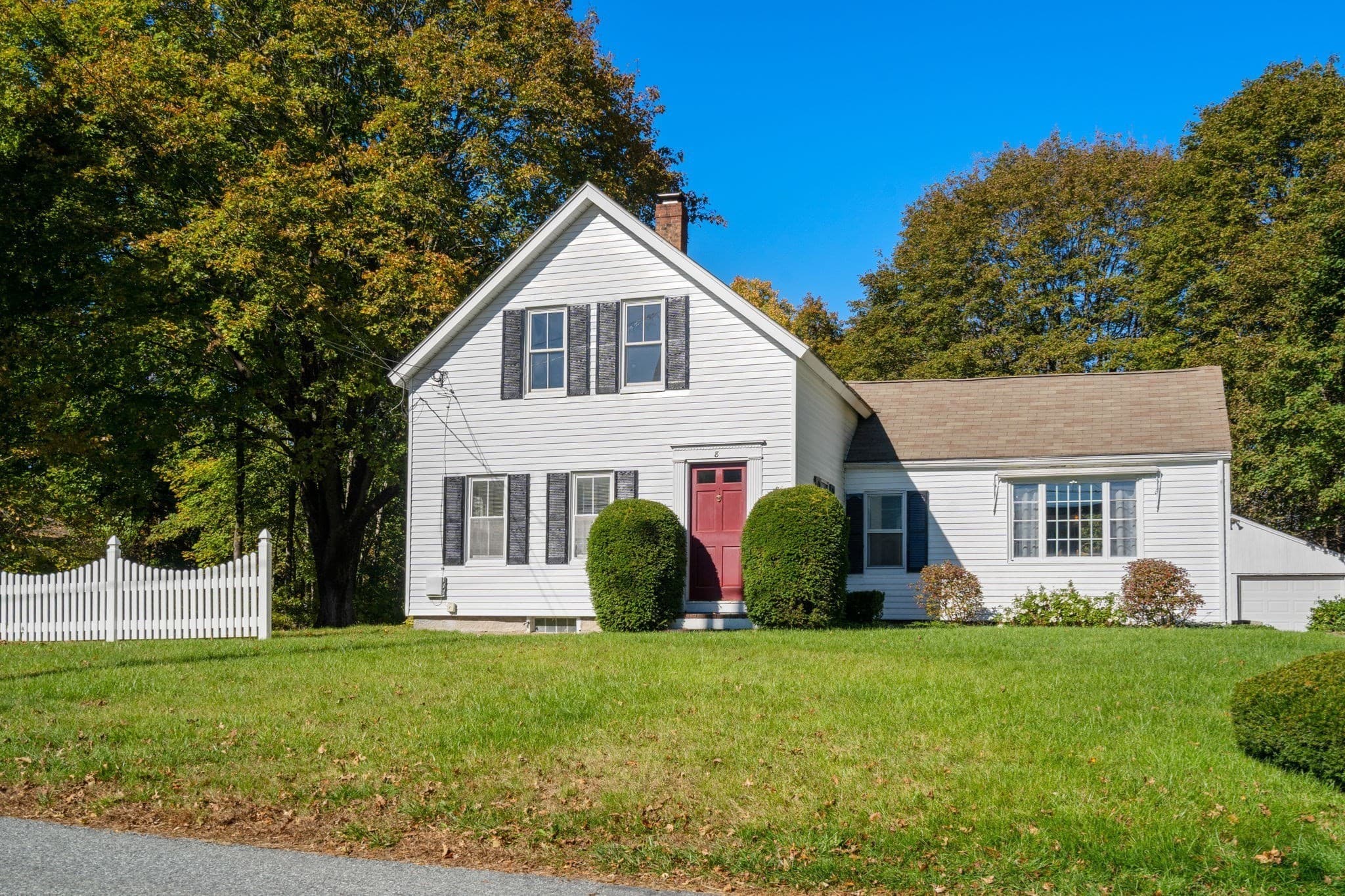 8 Summer Street, Medfield MA 02052