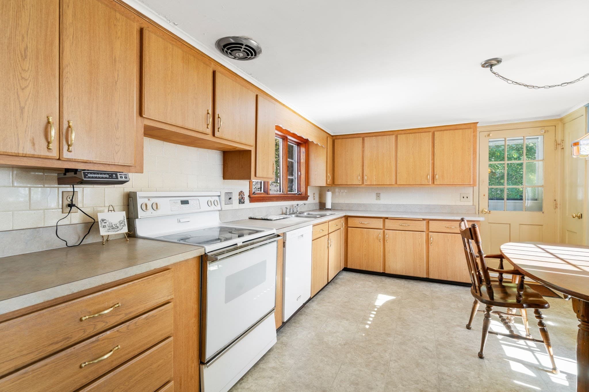 Single Family Residence at 8 Summer Street, Medfield MA 02052, photo 8 of 25