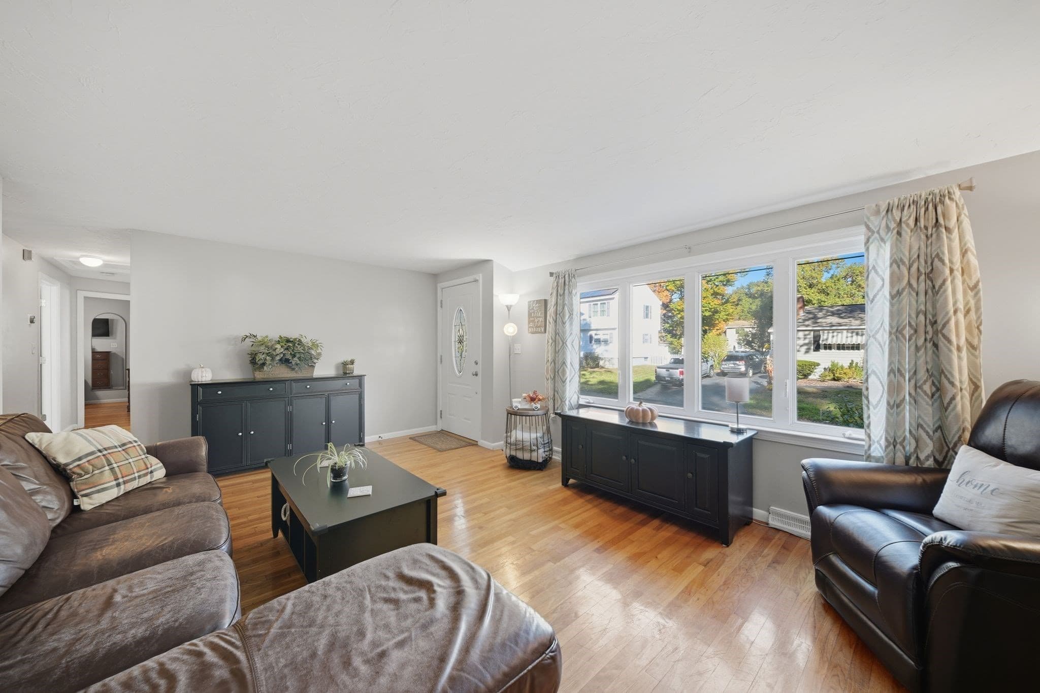 Single Family Residence at 205 Remington St, Lowell MA 01852, photo 6 of 42