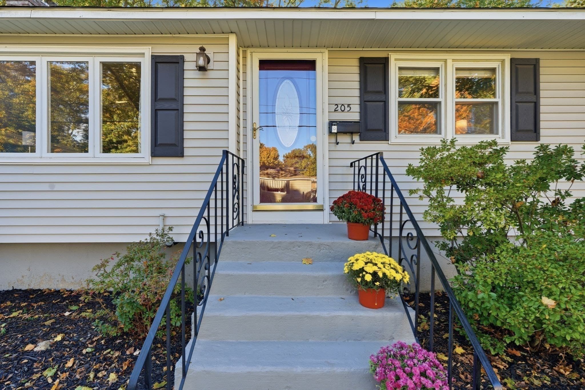 Single Family Residence at 205 Remington St, Lowell MA 01852, photo 4 of 42