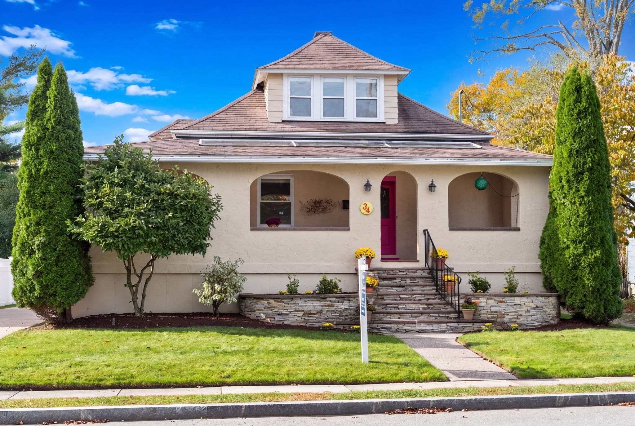 34 Marion Ave, Norwood MA 02062
