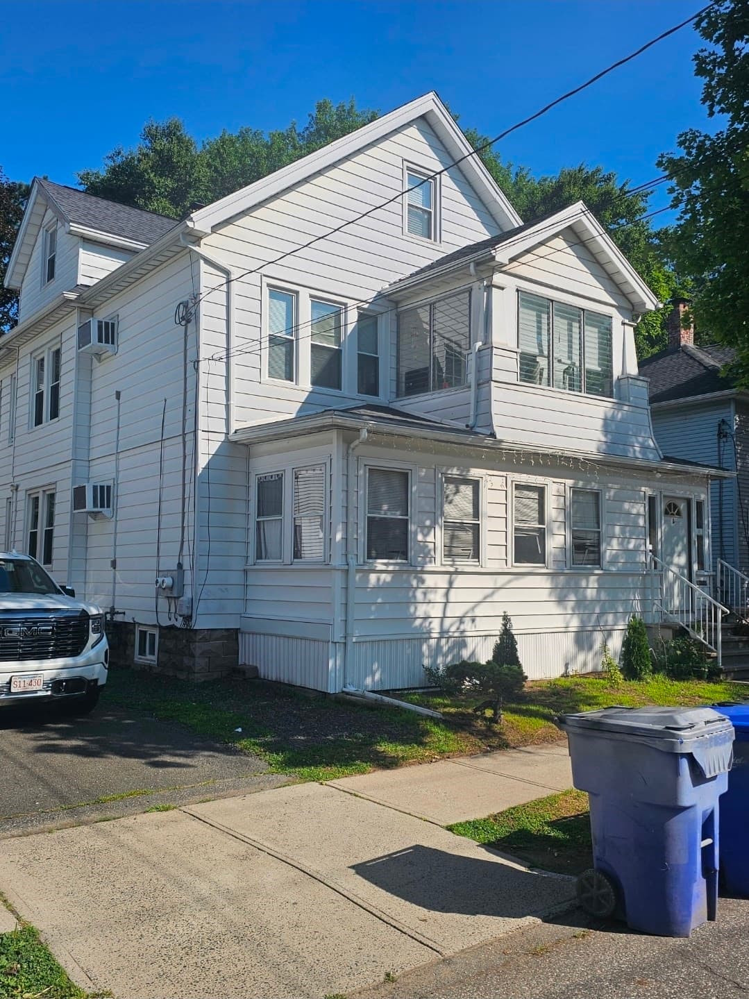 2 Family - 2 Units Up/Down at 328-330 Chapin Terr, Springfield MA 01104, photo 3 of 17
