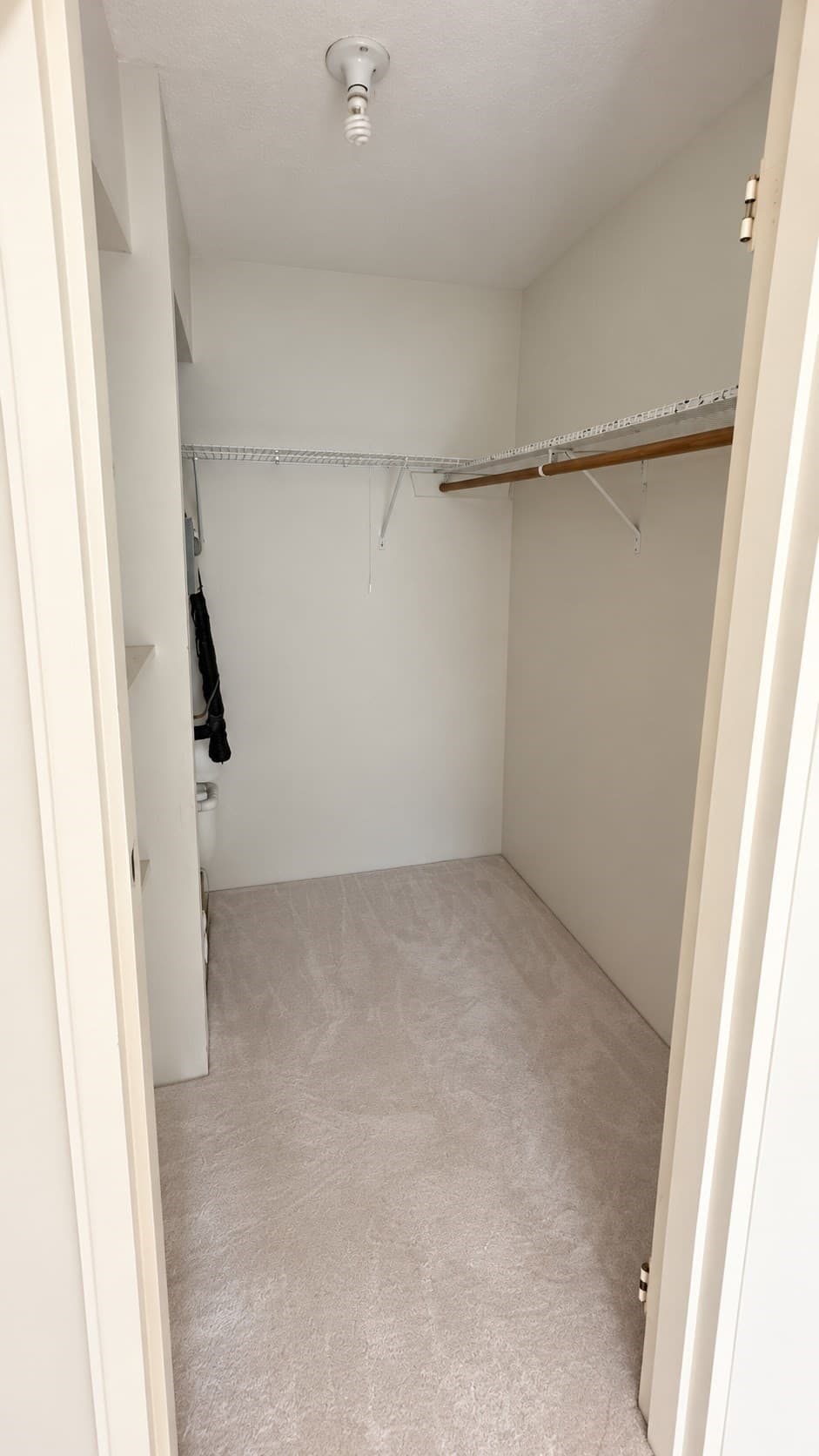 Condominium at 4 Post Oak Ln # 19, Natick MA 01760, photo 14 of 23