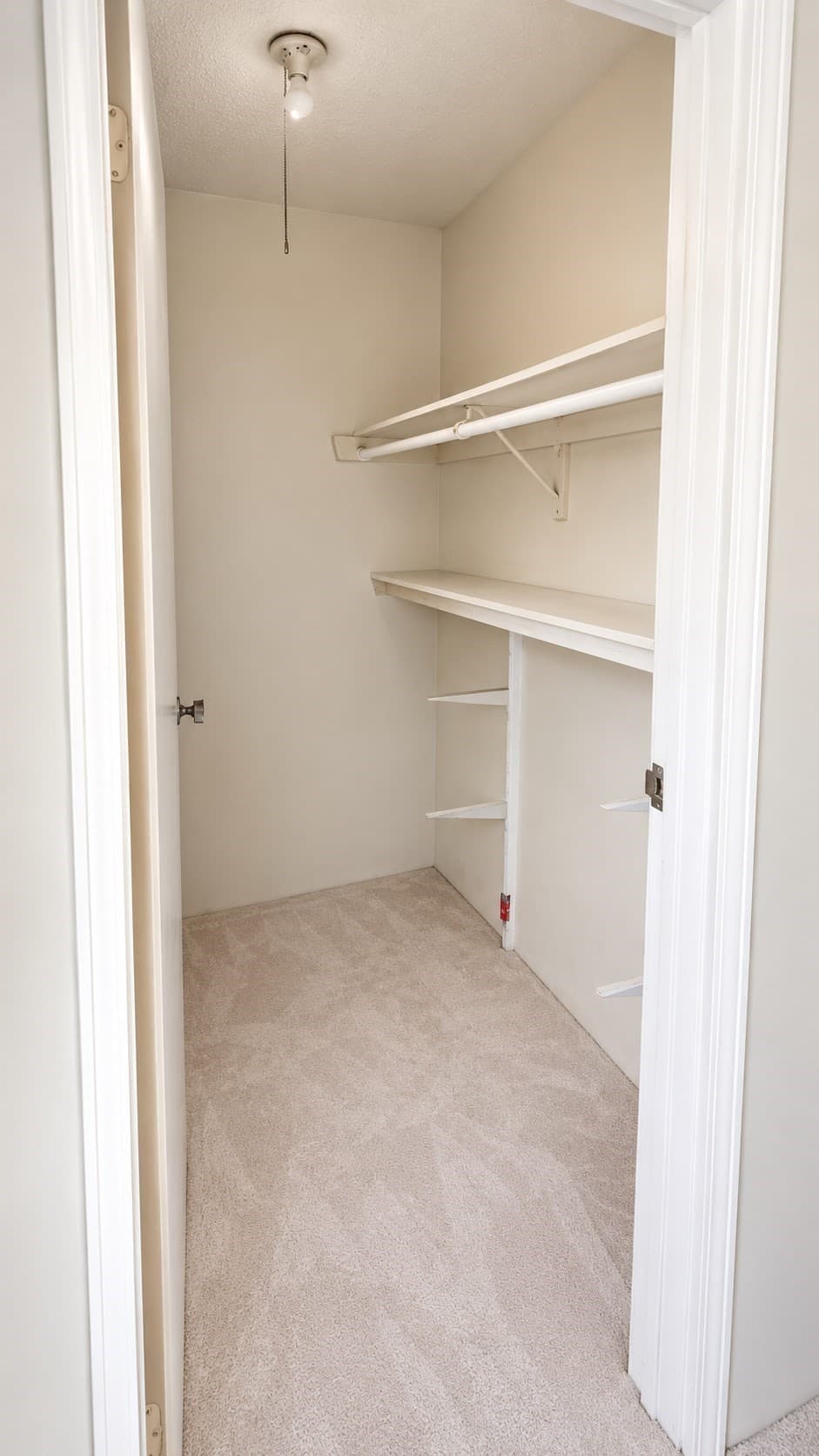 Condominium at 4 Post Oak Ln # 19, Natick MA 01760, photo 19 of 23