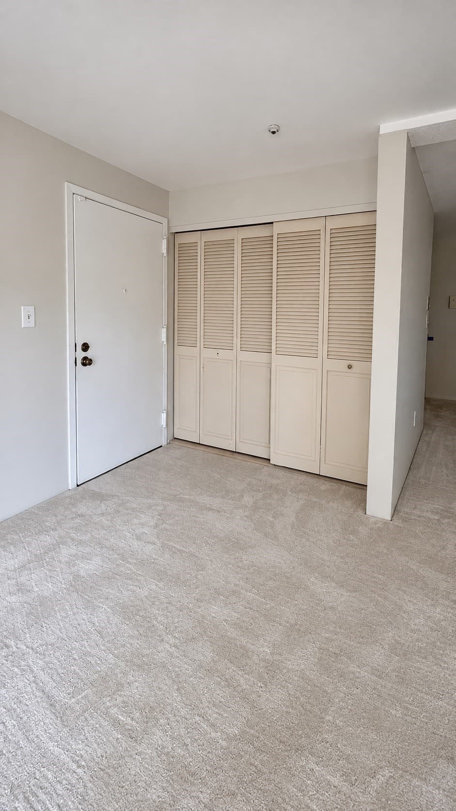 Condominium at 4 Post Oak Ln # 19, Natick MA 01760, photo 4 of 23