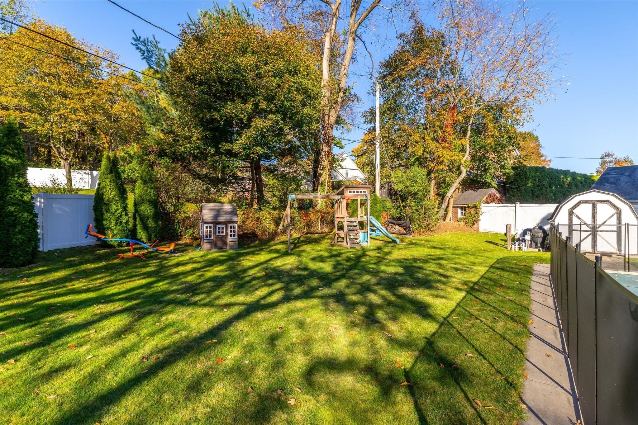 Single Family Residence at 57 Forest St, Worcester MA 01609, photo 36 of 41