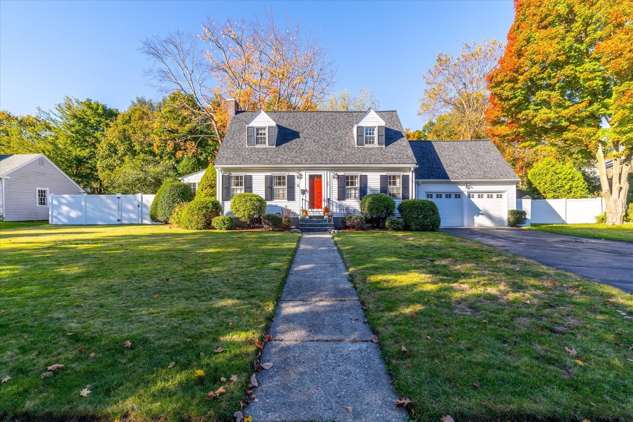 57 Forest St, Worcester MA 01609