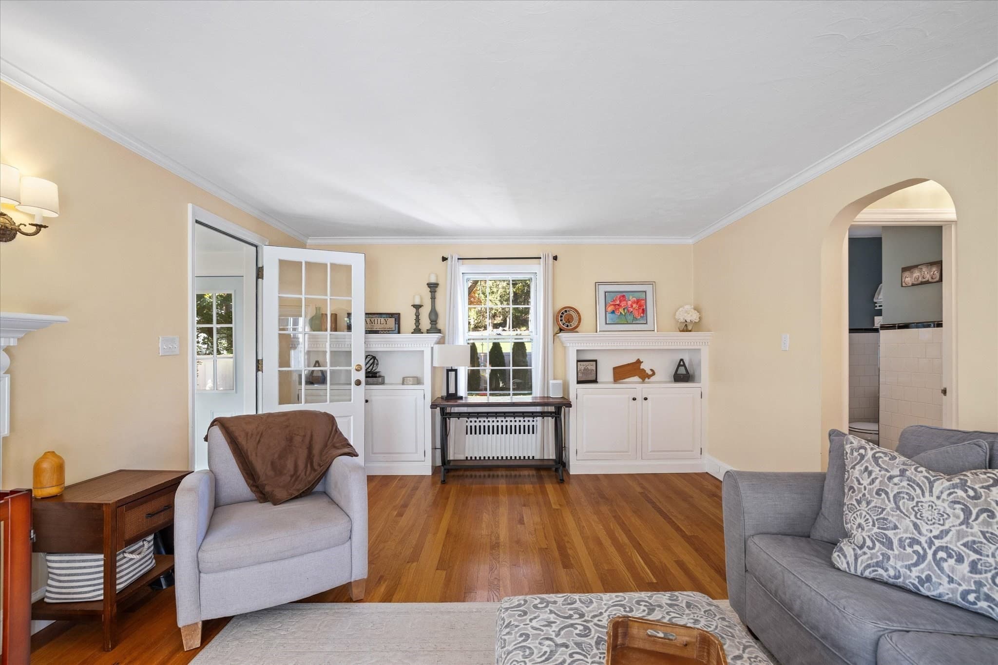 Single Family Residence at 57 Forest St, Worcester MA 01609, photo 14 of 41