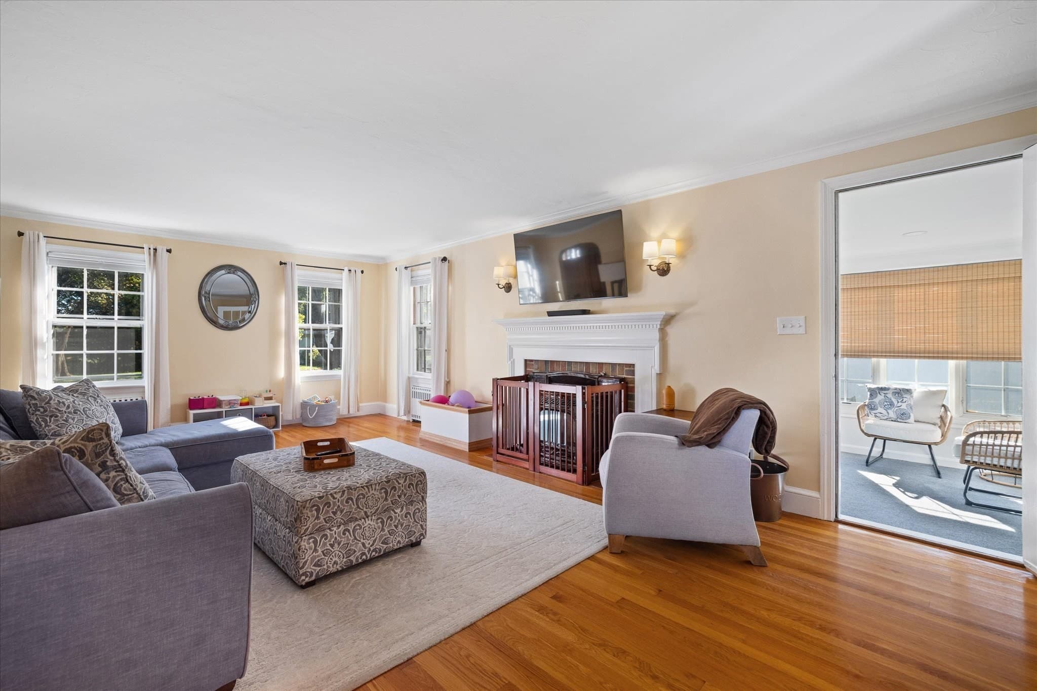 Single Family Residence at 57 Forest St, Worcester MA 01609, photo 15 of 41