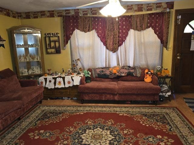 Single Family Residence at 10 Lynn Rd, Brockton MA 02302, photo 4 of 16
