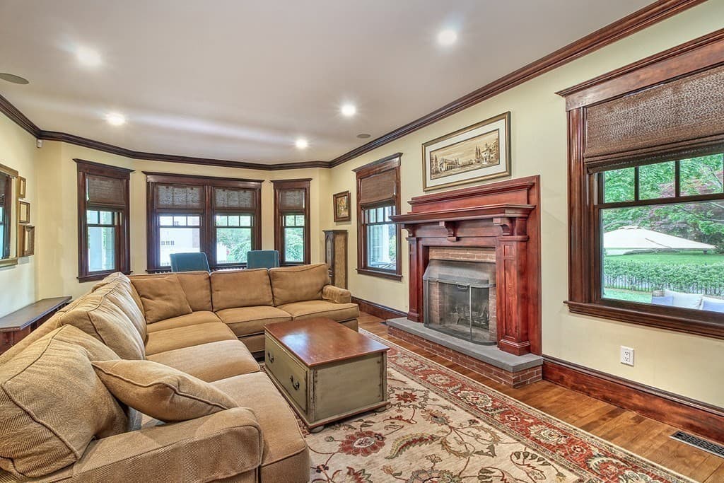 Single Family Residence at 15 Foxcroft Rd, Winchester MA 01890, photo 7 of 40