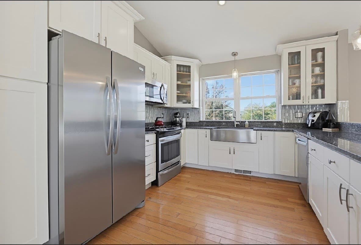 Single Family Residence at 227 Lunns Way, Plymouth MA 02360, photo 7 of 29