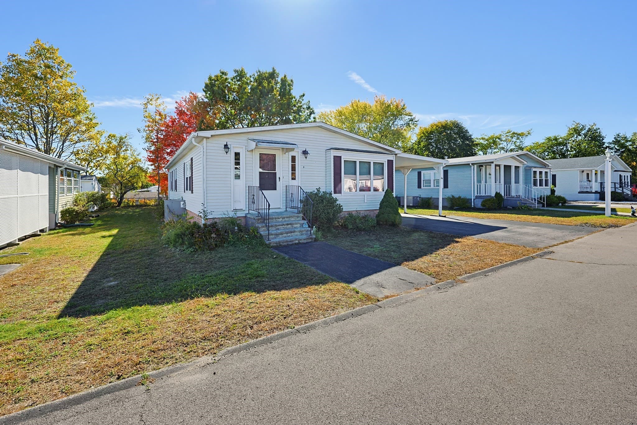 Mobile Home at 4 Forest Lane, Attleboro MA 02703, photo 2 of 41