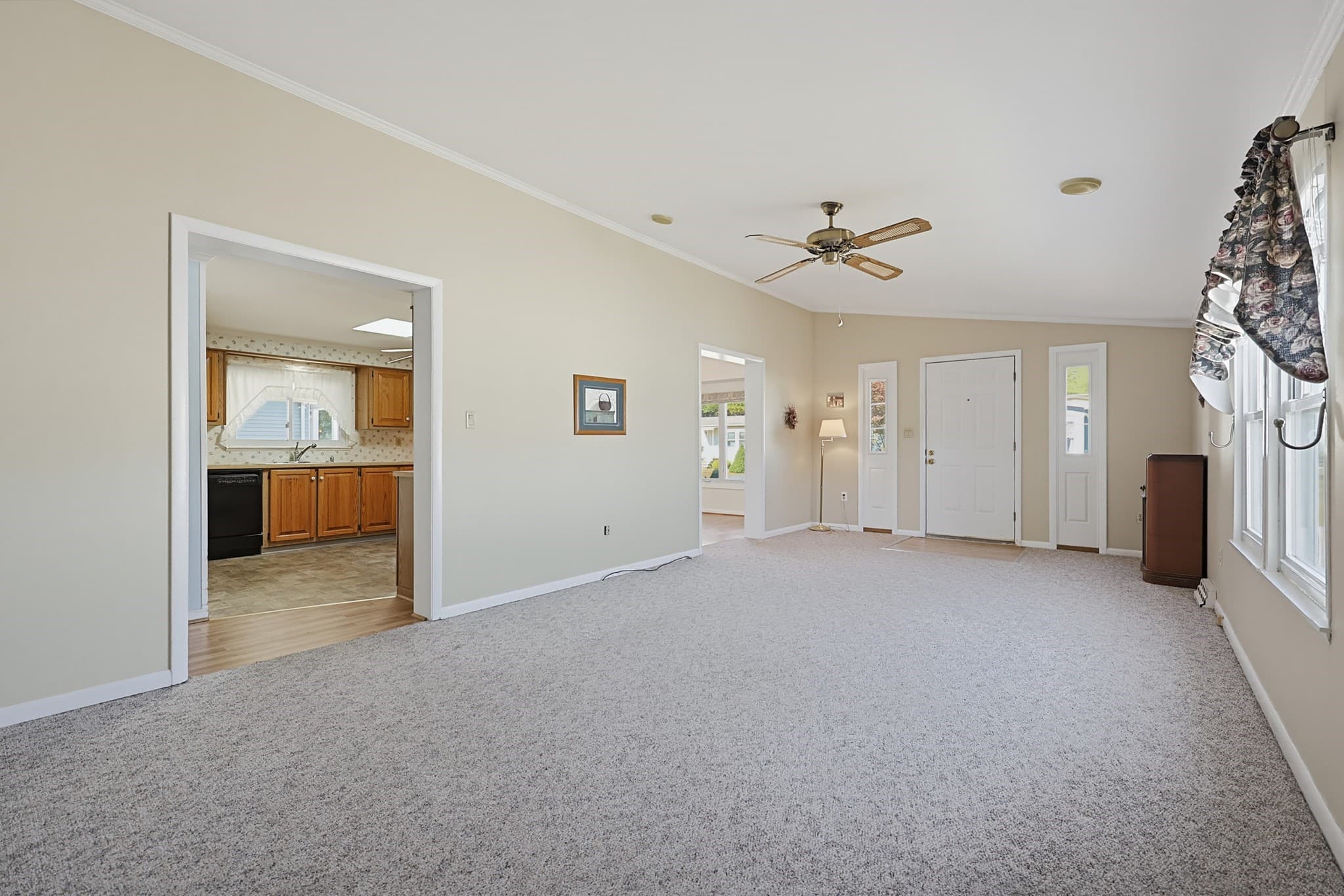 Mobile Home at 4 Forest Lane, Attleboro MA 02703, photo 6 of 41
